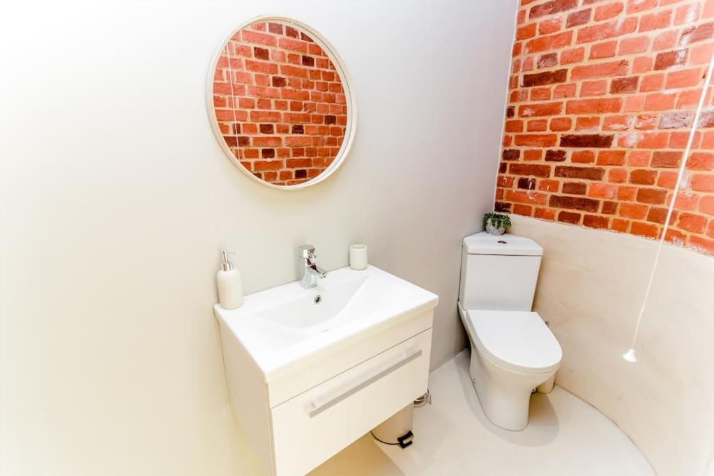 Beautiful Barn Conversion Close To The Broads Dilham エクステリア 写真