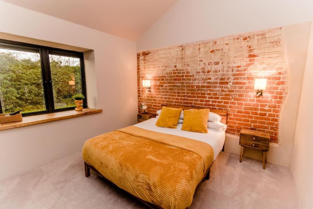 Beautiful Barn Conversion Close To The Broads Dilham エクステリア 写真